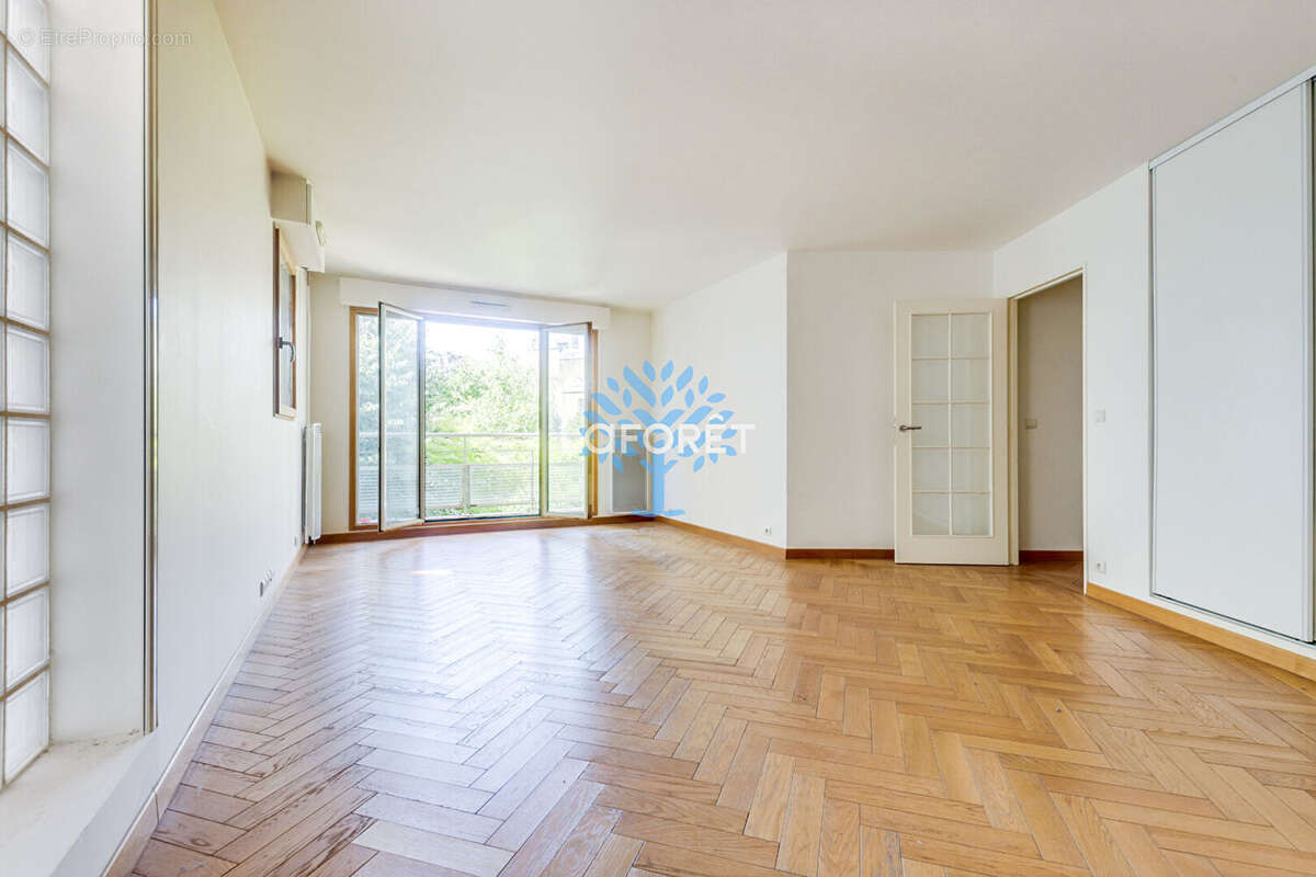 Appartement à PARIS-20E