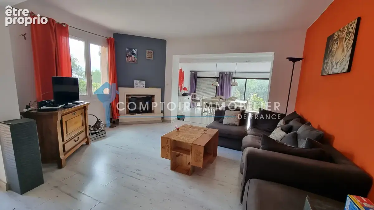 VAR (83) - À VENDRE - FLAYOSC - Coup de cœur pour cette villa provençale 7 pièces - photo 5