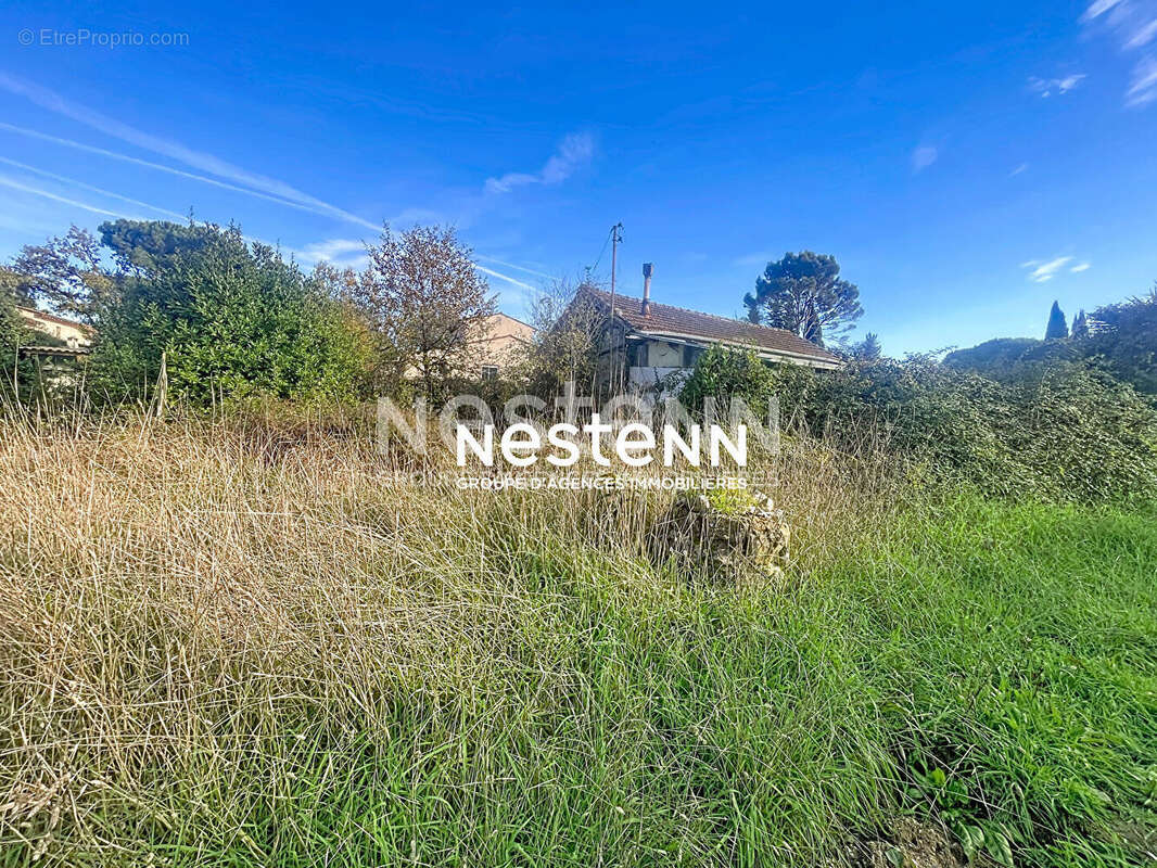 Terrain à MOUGINS