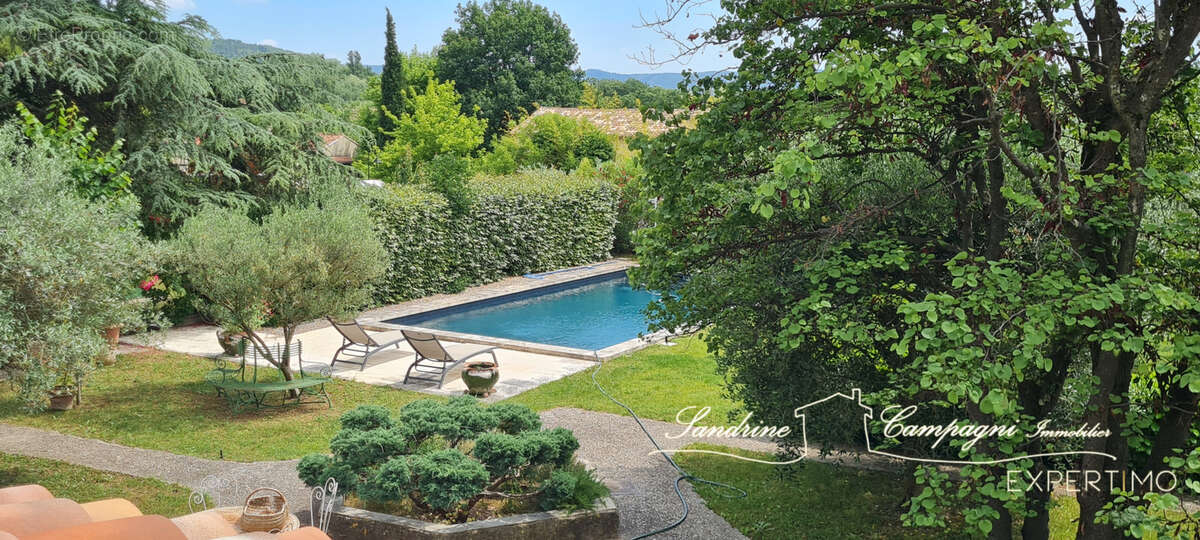 Maison à PERNES-LES-FONTAINES
