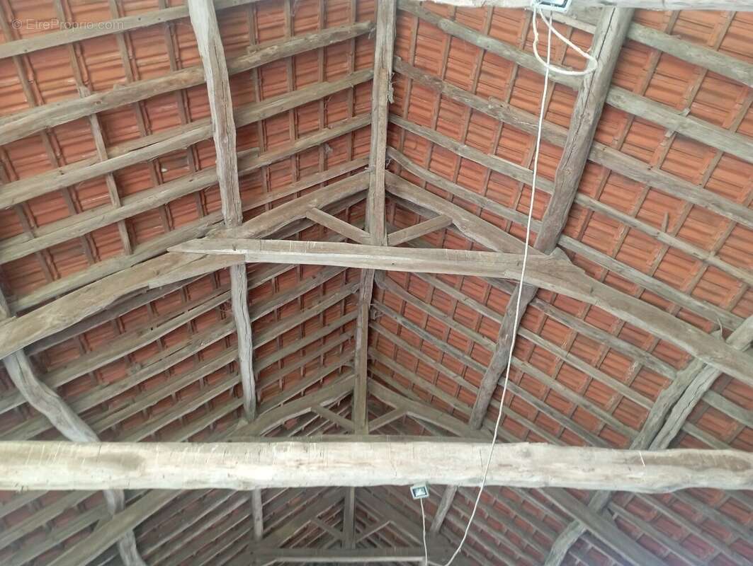 Maison à SAINT-PIERRE-LA-NOAILLE