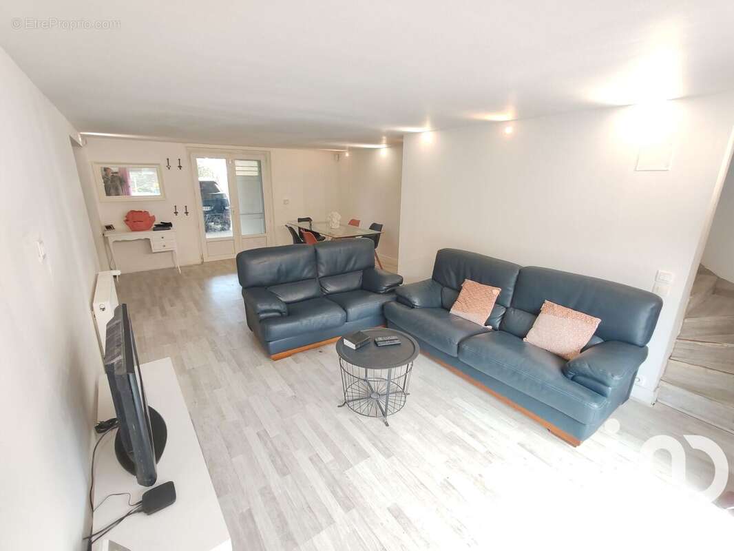 Maison 127 m² à Espiet  - photo 5