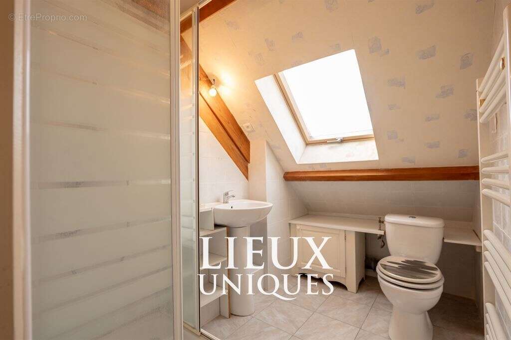 Maison à PRUNAY-CASSEREAU