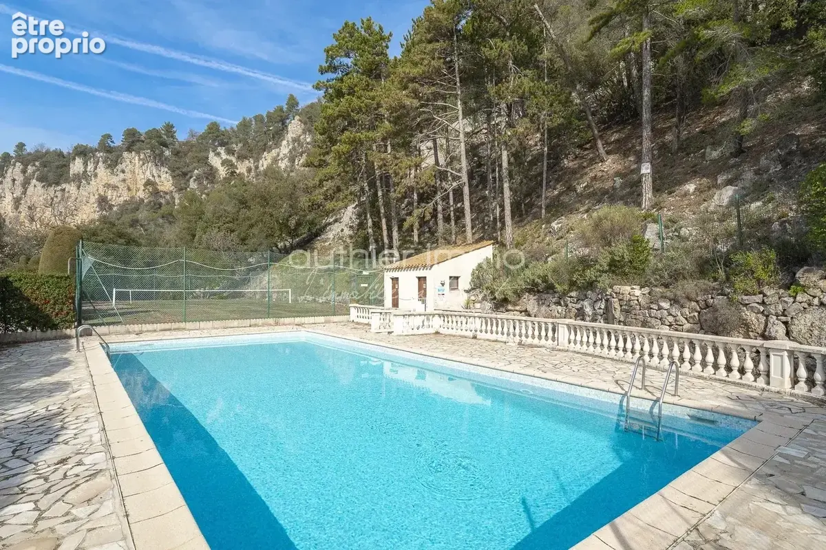 GRASSE LIMITE MAGAGNOSC - Appartement Rez de Jardin Calme Absolu - photo 4