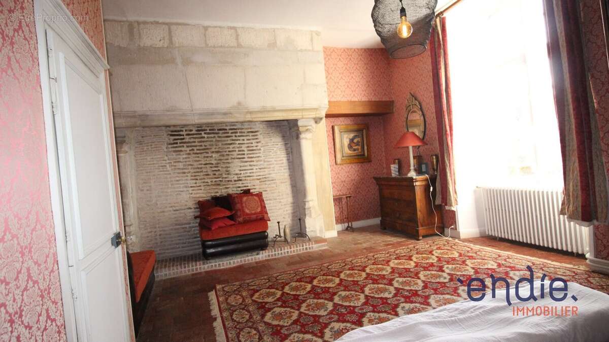 Maison à MEHUN-SUR-YEVRE