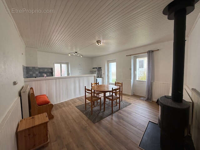Maison à PEYRELEVADE