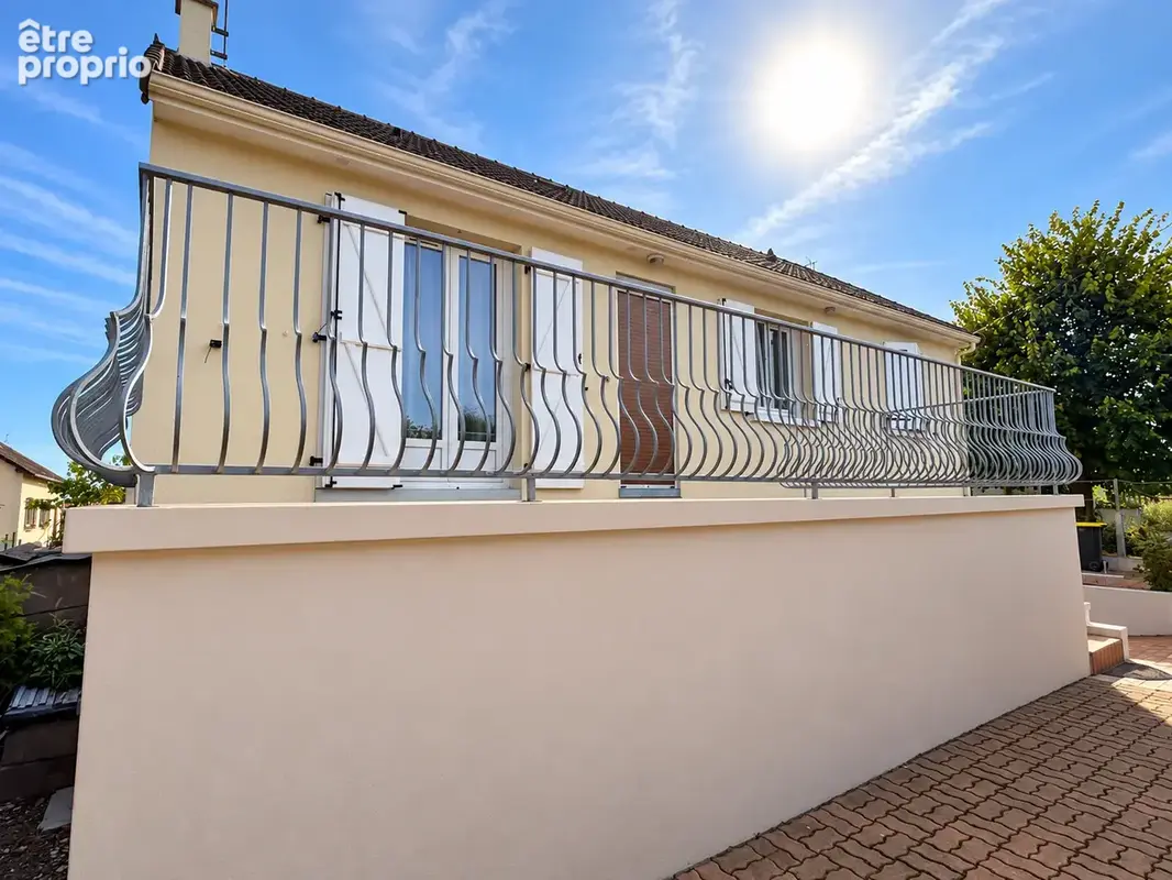 Maison à LA BAZOGE