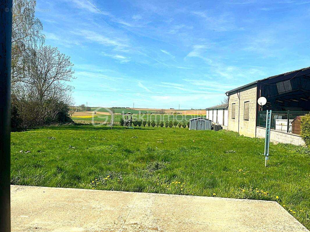 Maison à MAILLY-MAILLET