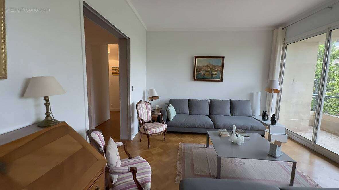 Appartement à MARSEILLE-8E