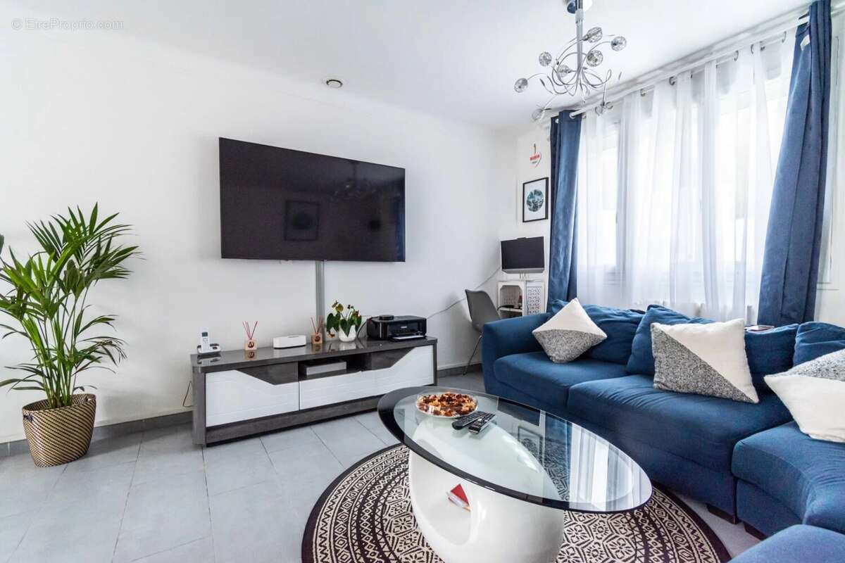 Maison à MONTMORENCY