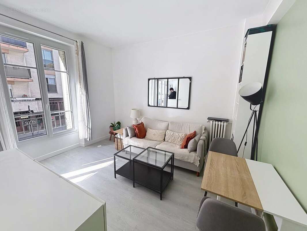 Appartement à PARIS-20E