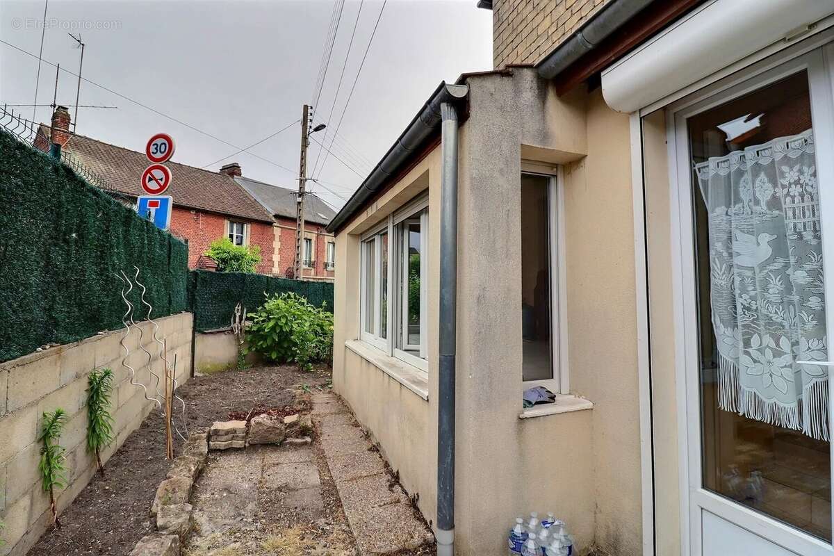 Maison à MONTATAIRE