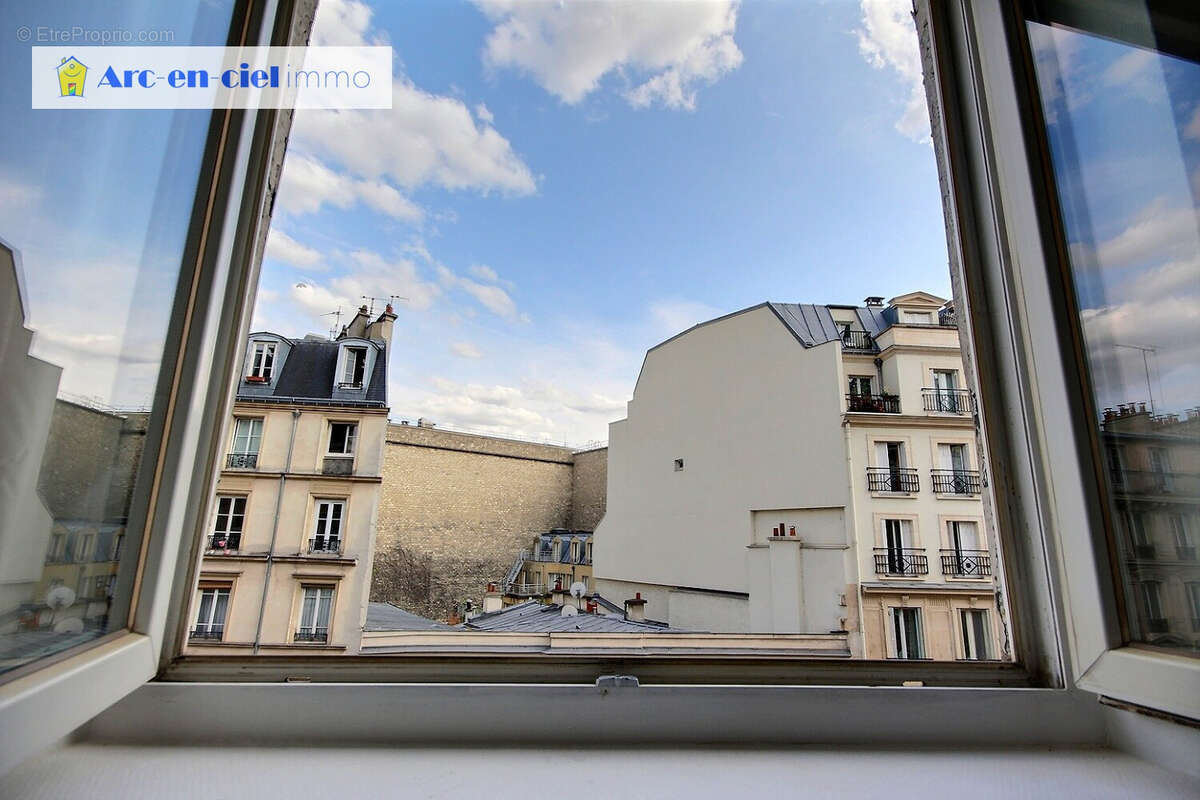 Studio 16 m2   Rue La Fayette Canal Saint Martin - photo 2