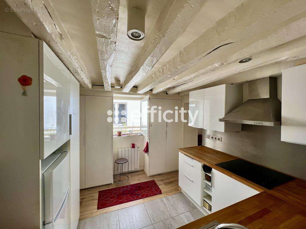 Appartement à PARIS-10E
