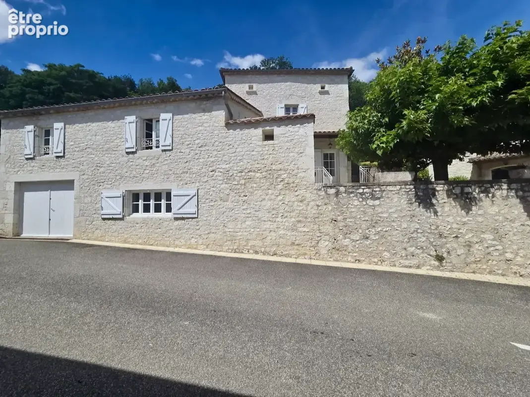 Un véritable havre de paix au cœur d'un village du Quercy. - photo 2