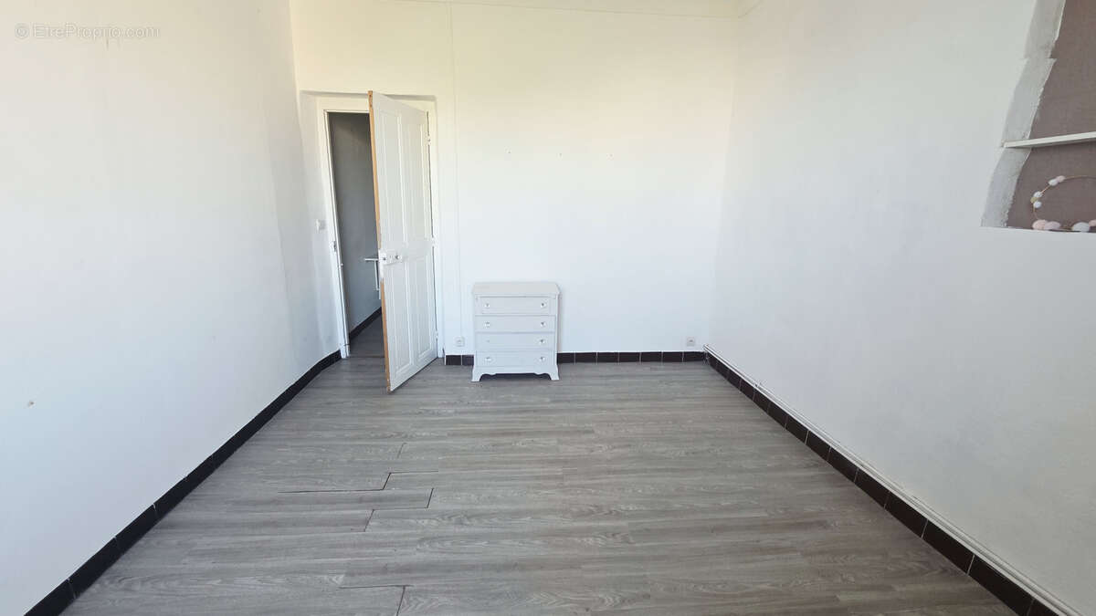 Lot de deux appartements avec cave. nice - estienne d'orves - photo 11