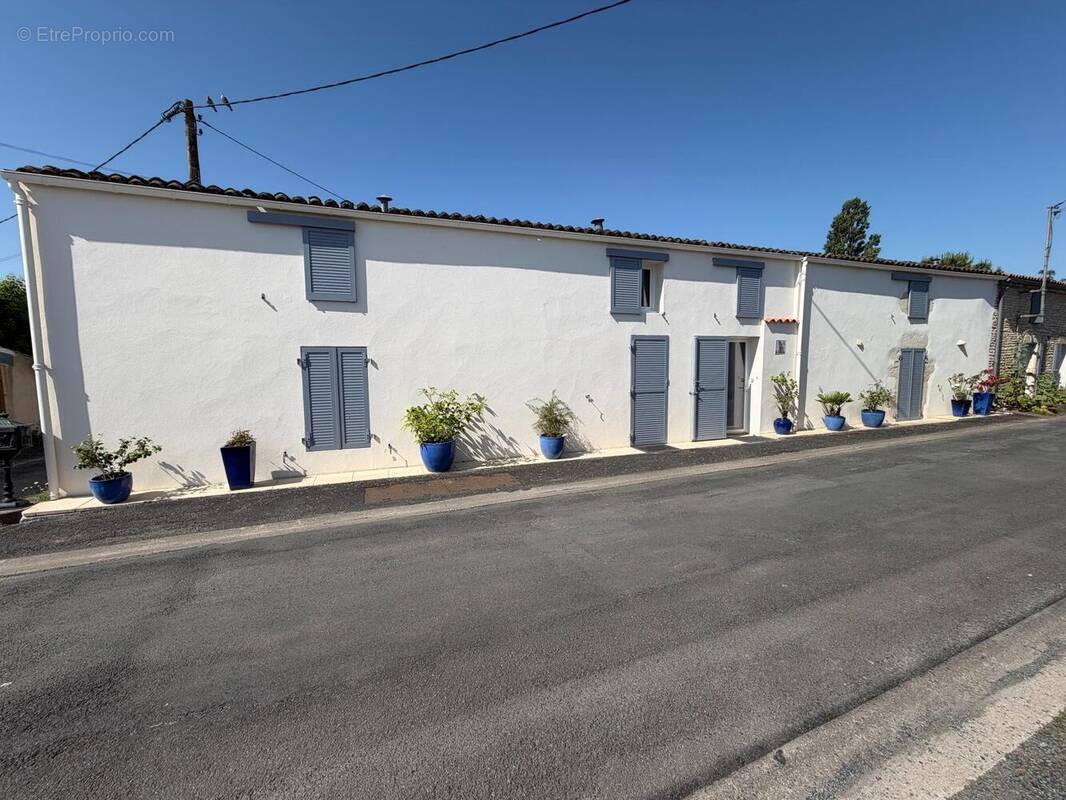 Photo 1 - Maison à VERINES