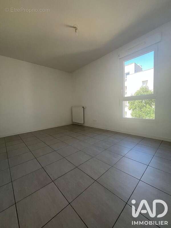Photo 6 - Appartement à VAULX-EN-VELIN