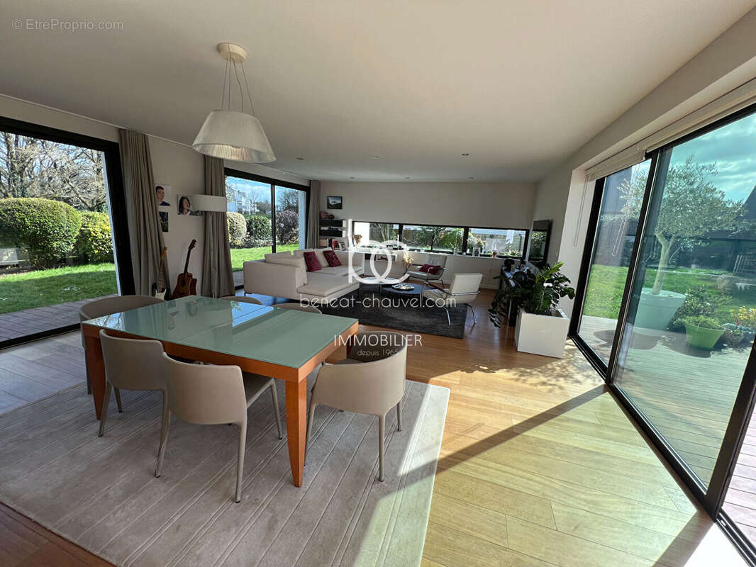 Maison d'architecte de 186.32 m² - Havre de paix à Vannes - photo 4