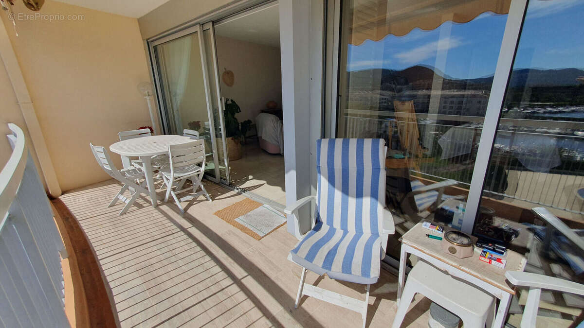 Appartement à MANDELIEU-LA-NAPOULE