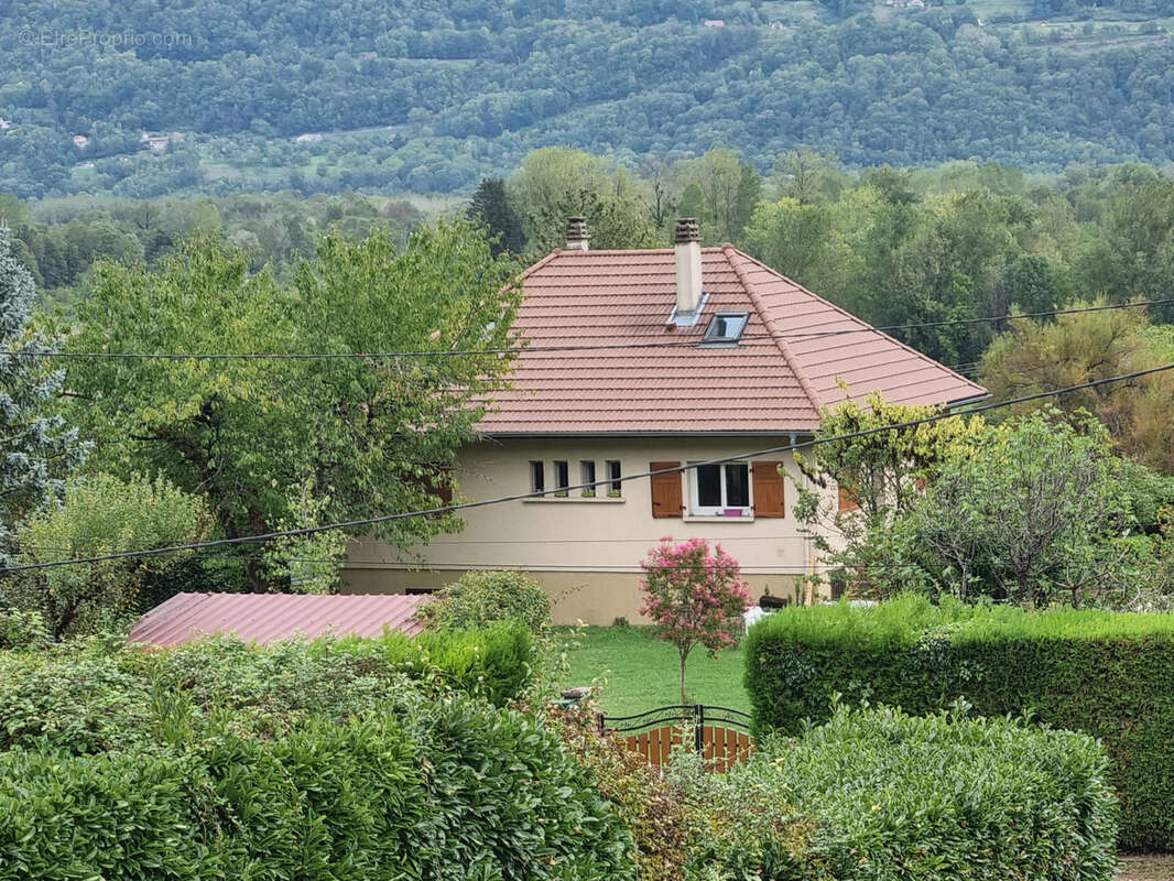 Maison à LA TERRASSE
