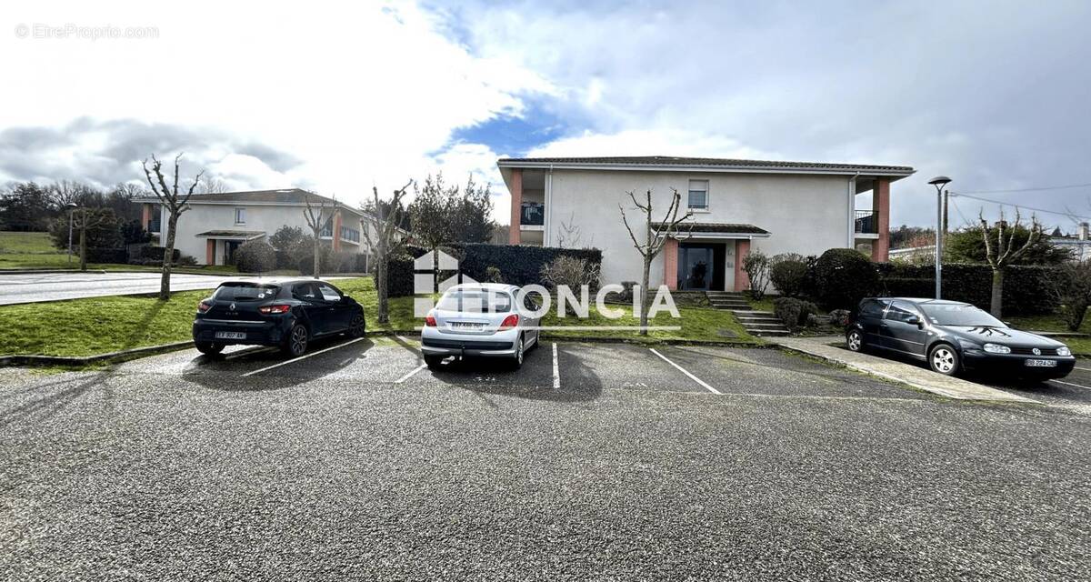 Appartement à PUJOLS