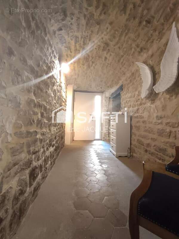 Maison 141 m² à Saint-Cesaire-De-Gauzignan  - photo 3