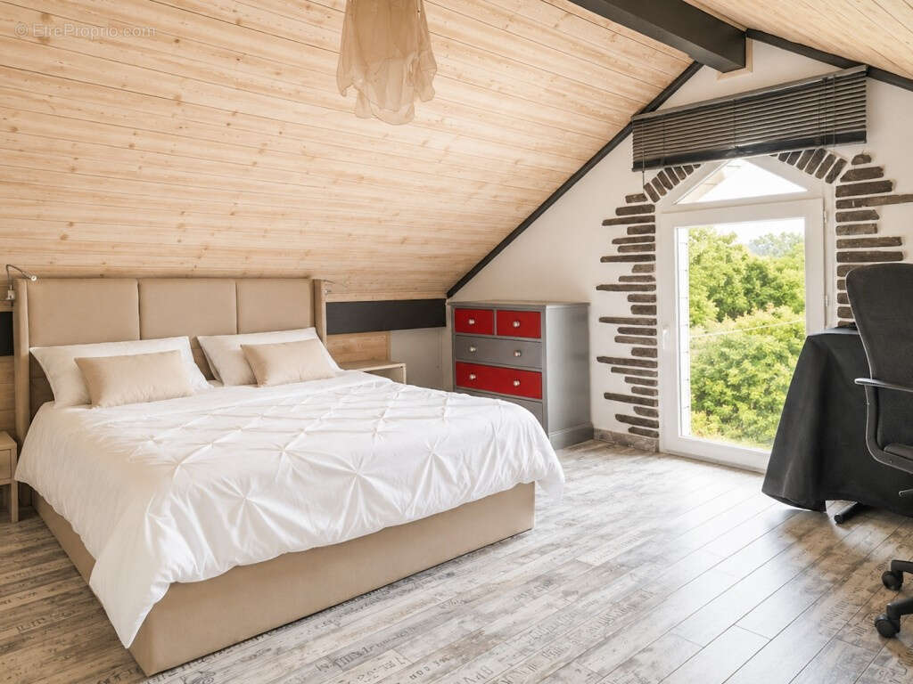Maison familiale contemporaine de 170 m2 avec piscine, garage et grand sous-sol sur 900 m2 - photo 15