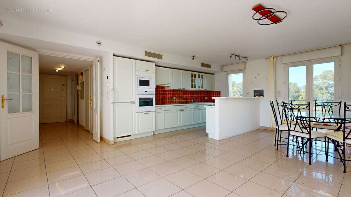 Appartement à FREJUS