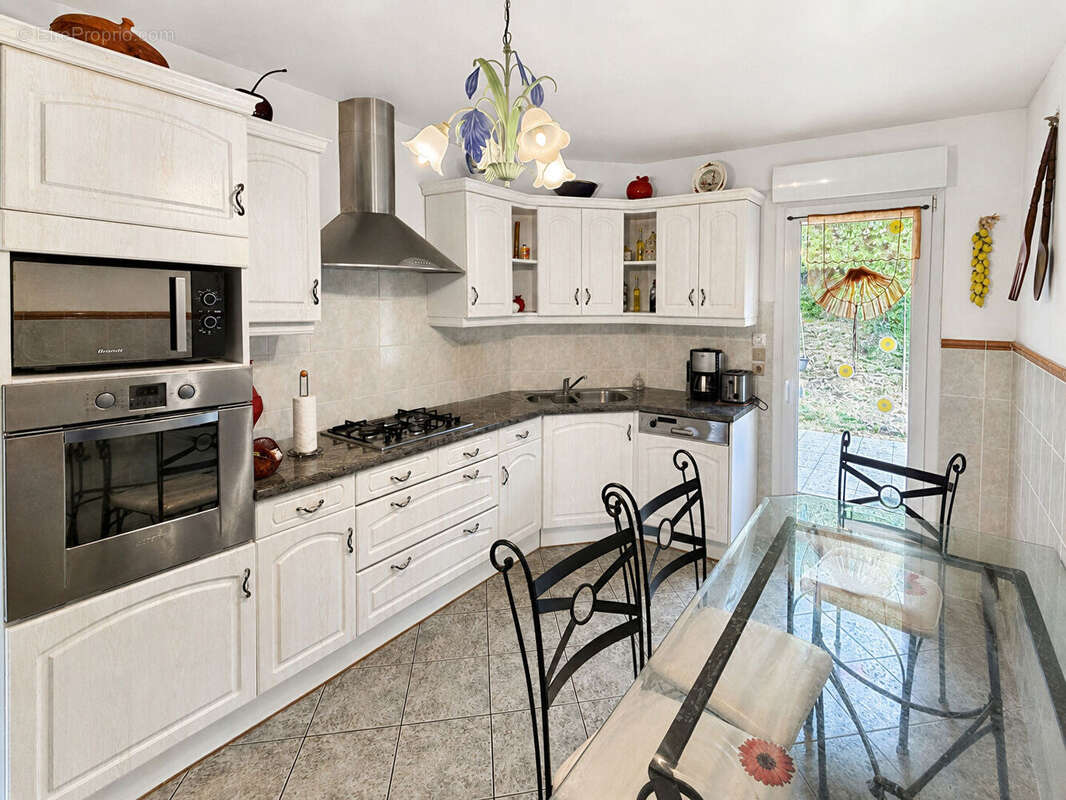 Maison  5 pièce(s) 147 m2 - photo 3