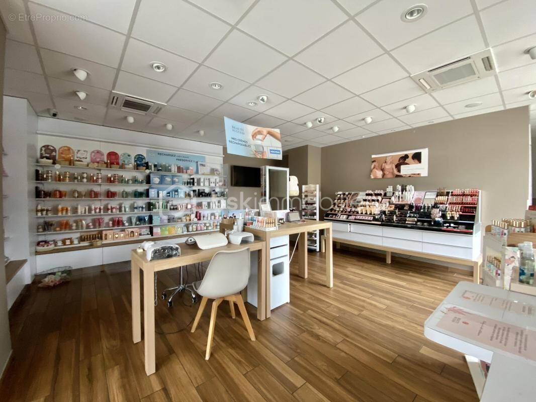 Commerce à SAINT-JORIOZ