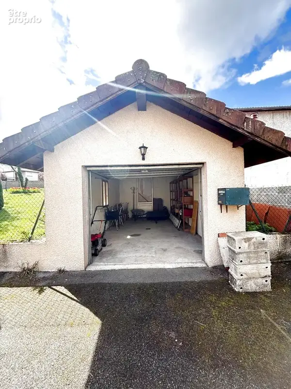 Maison de plain-pied avec terrain proche du centre de Sainte-Sigolène - photo 10
