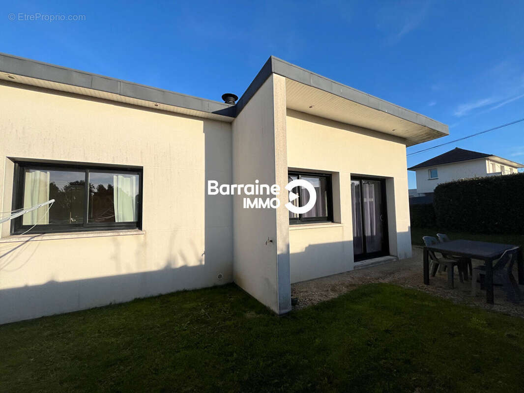 Maison à PLOUGONVELIN