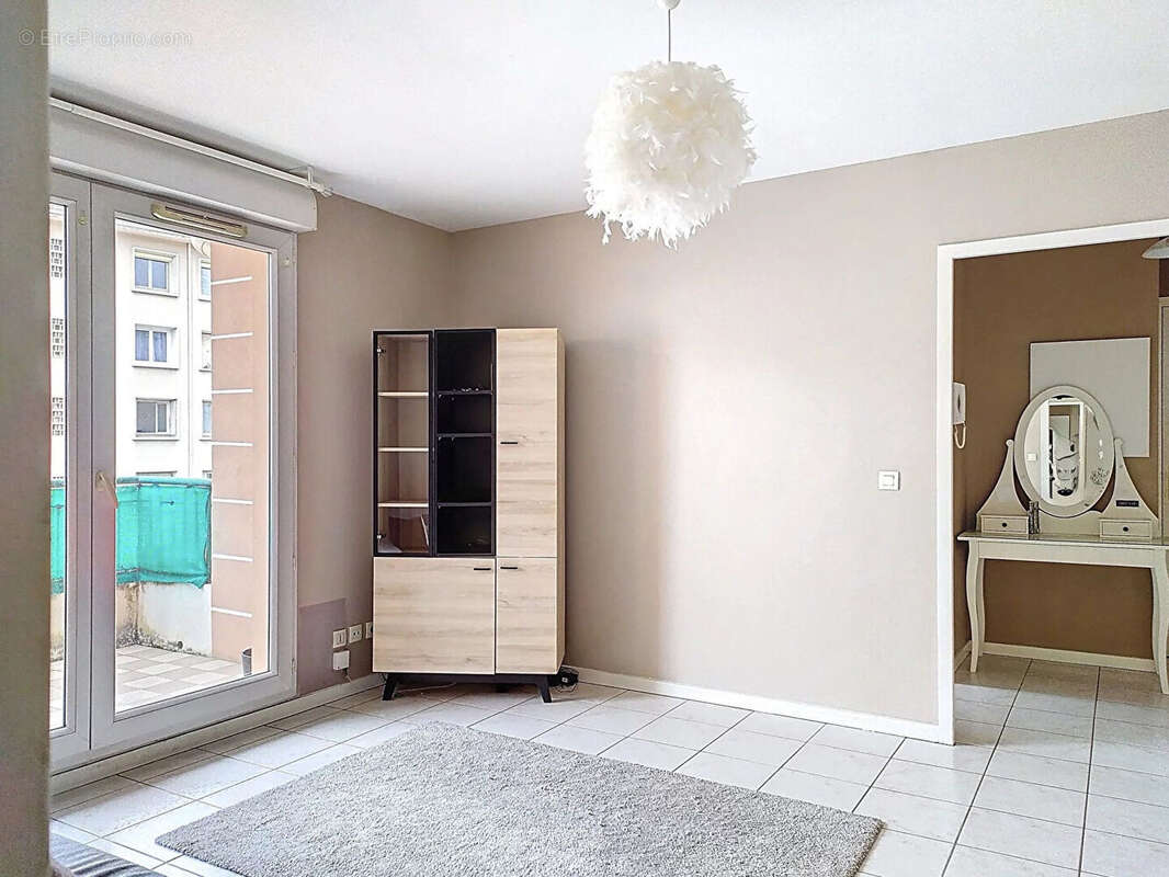 Appartement à TASSIN-LA-DEMI-LUNE