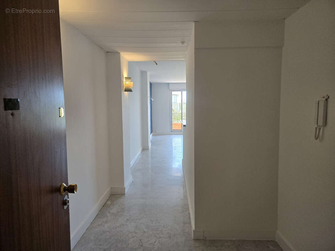 Appartement à MARSEILLE-7E