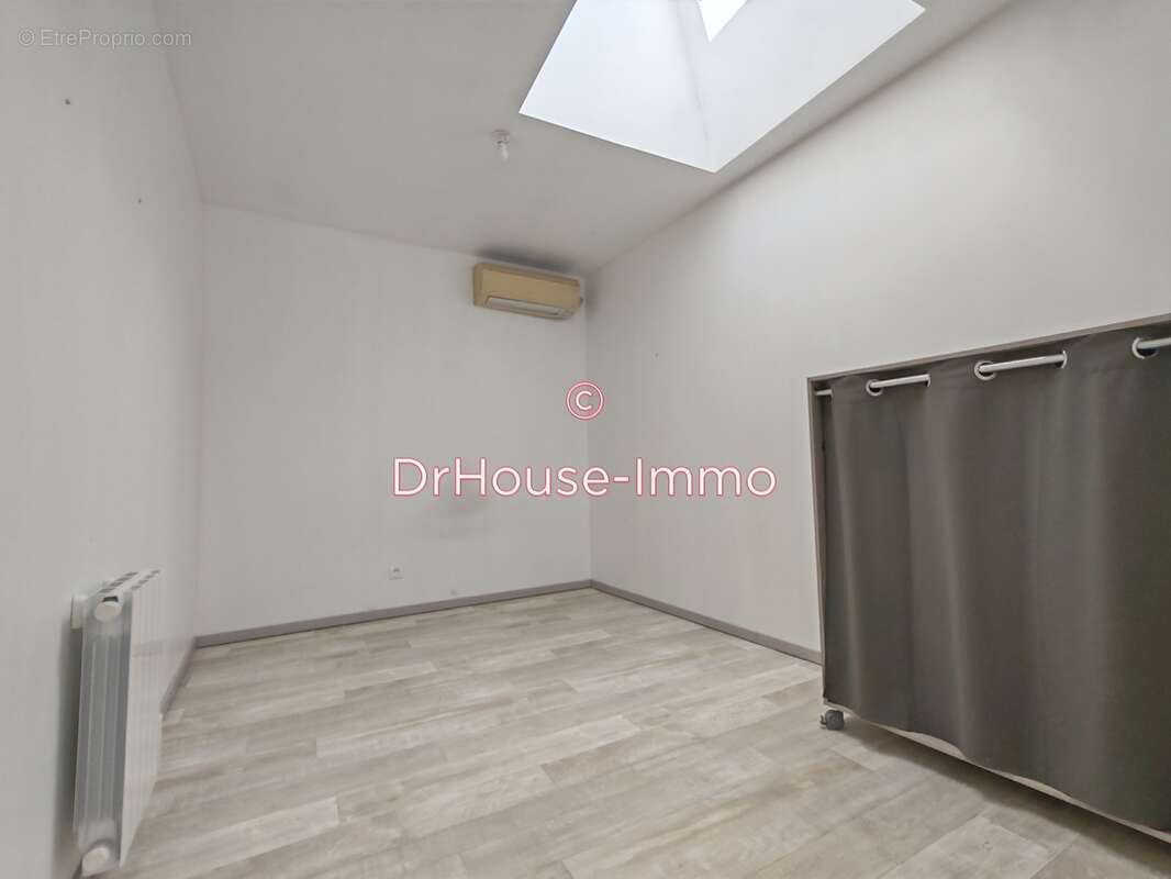 Maison à CHAMPAGNE-LES-MARAIS