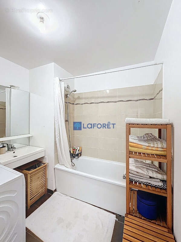 Appartement à SAINT-PIERRE-DU-PERRAY