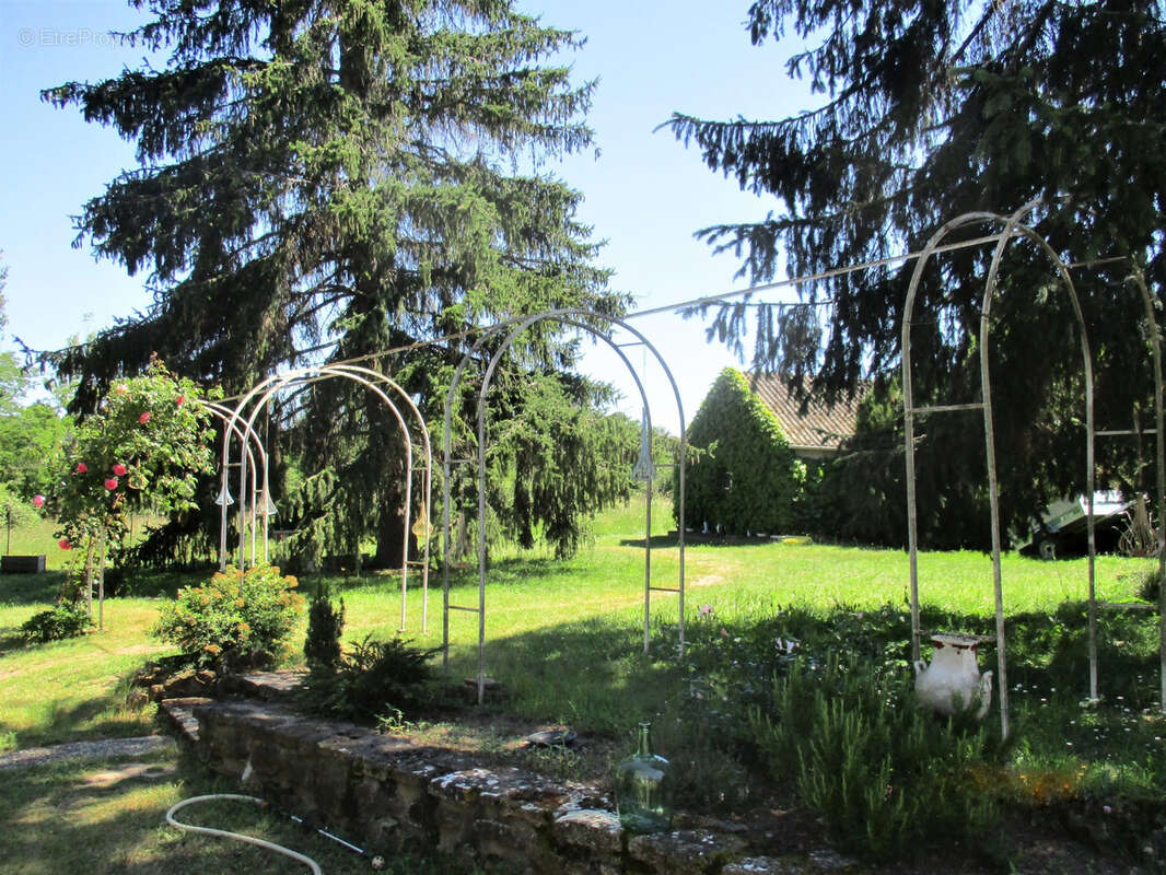 Maison à CHATEAUMEILLANT
