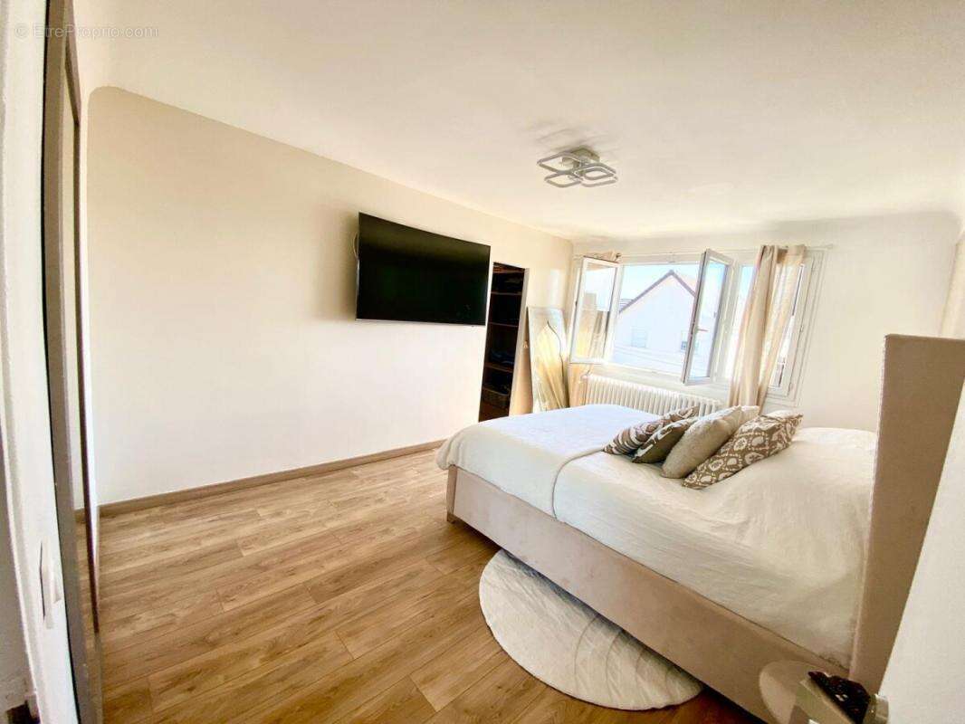 Maison à BONNEUIL-SUR-MARNE