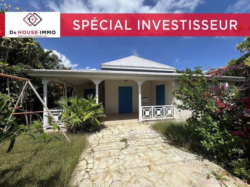 Maison 100 m² à Baie-Mahault  - photo 11
