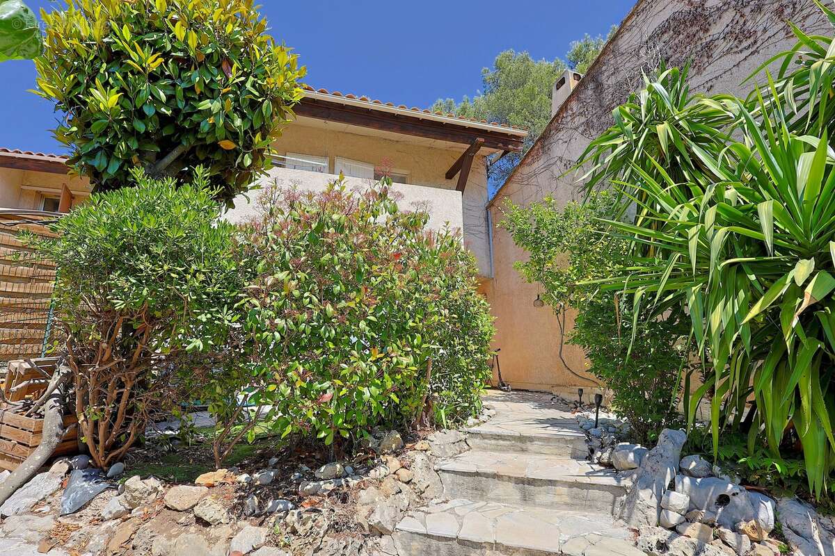 Maison à MOUGINS
