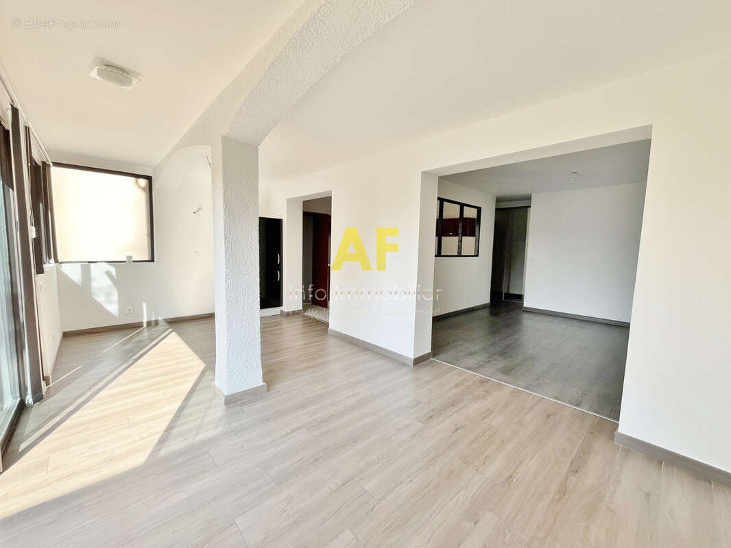 Appartement à SAINT-RAPHAEL