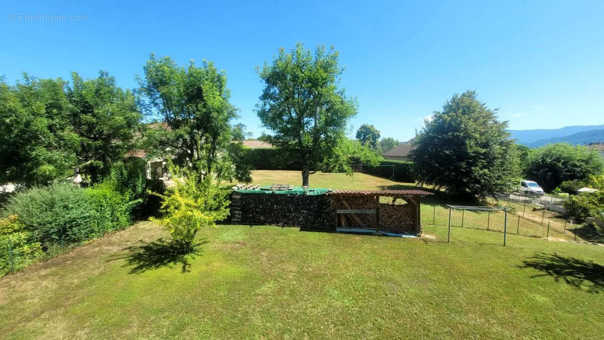 Maison à SAINT-GEOIRE-EN-VALDAINE