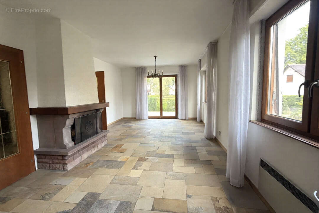 Une maison familiale aux multiples possibilités ! - photo 4
