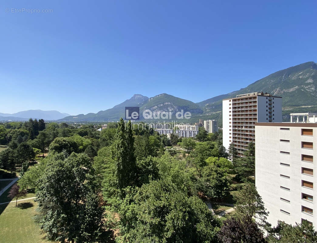 Appartement à SAINT-EGREVE