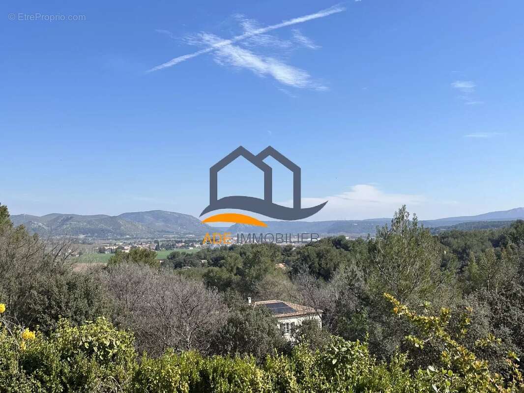 Maison à PEYROLLES-EN-PROVENCE