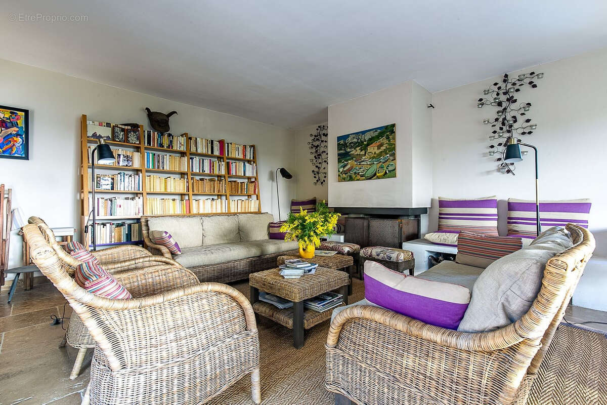 Maison à LE CASTELLET