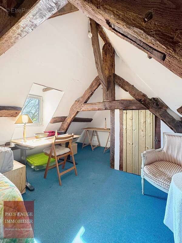 Maison à SAINT-GEORGES-EN-AUGE