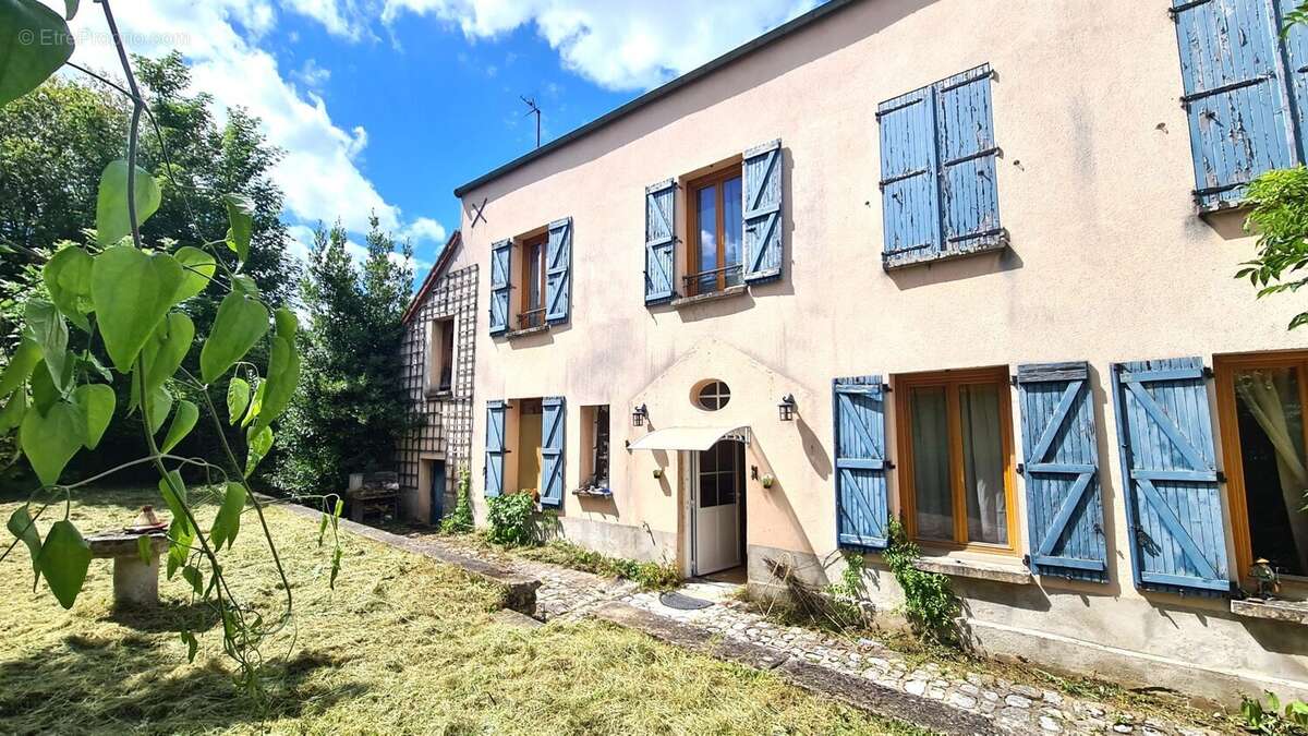 Maison à MAULE