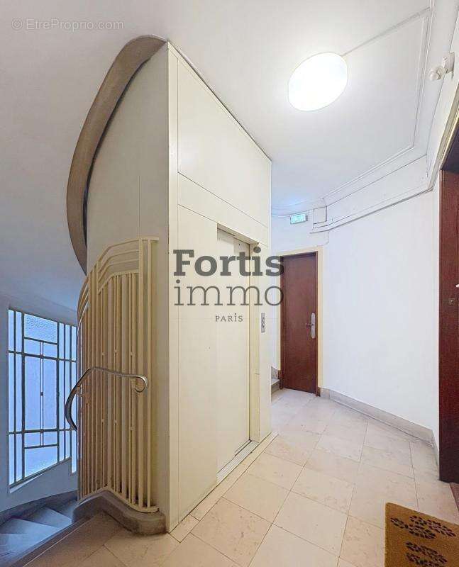 Appartement à PARIS-4E